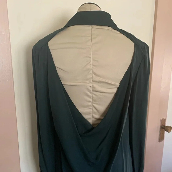HAUTE HIPPIE EUC Open Back Button Silk Blouse Top - Picture 4 of 6